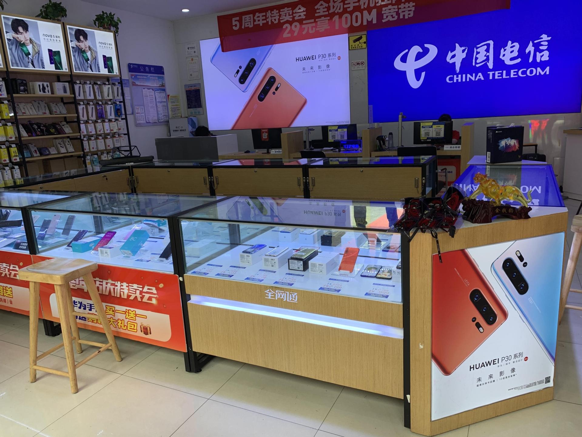 从珠三角到全国：晟麒麟展柜厂家的物流与安装服务网络